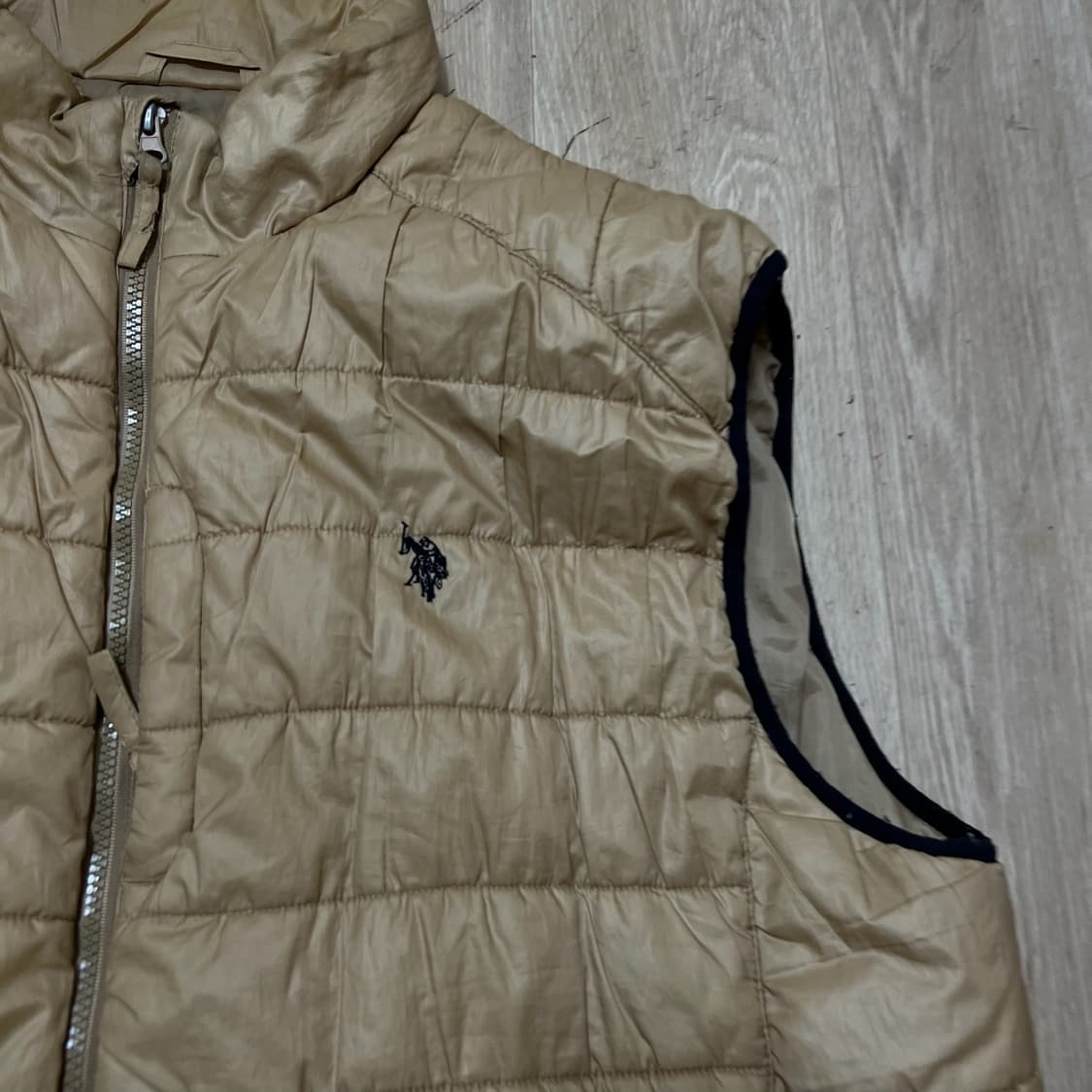 유에스 폴로 에센 남성 로고 경량 패딩조끼 3XL  상품이미지3