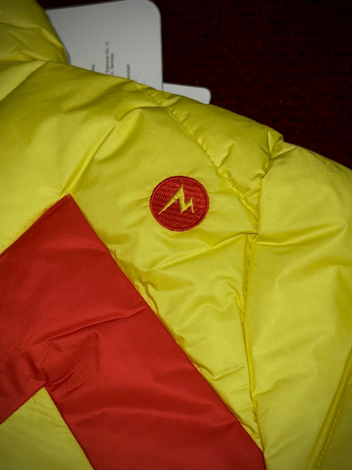 마모트 옐로우 경량 패딩 95 새상품 상품이미지5