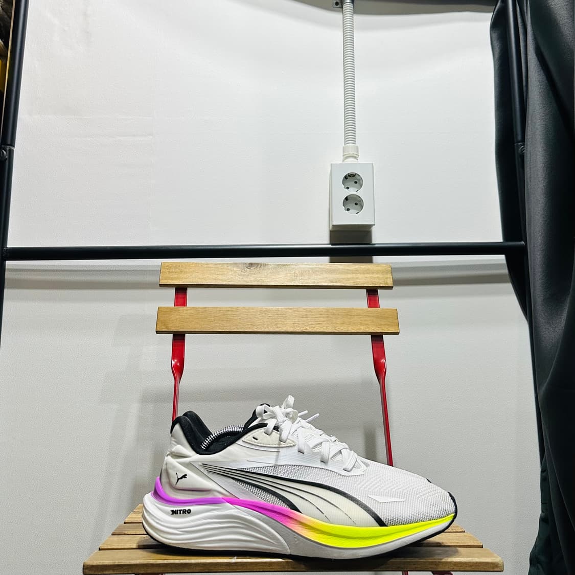 285) 푸마 런닝화 남성 남자 운동화 일렉트리파이 나이트로 4 상품이미지1