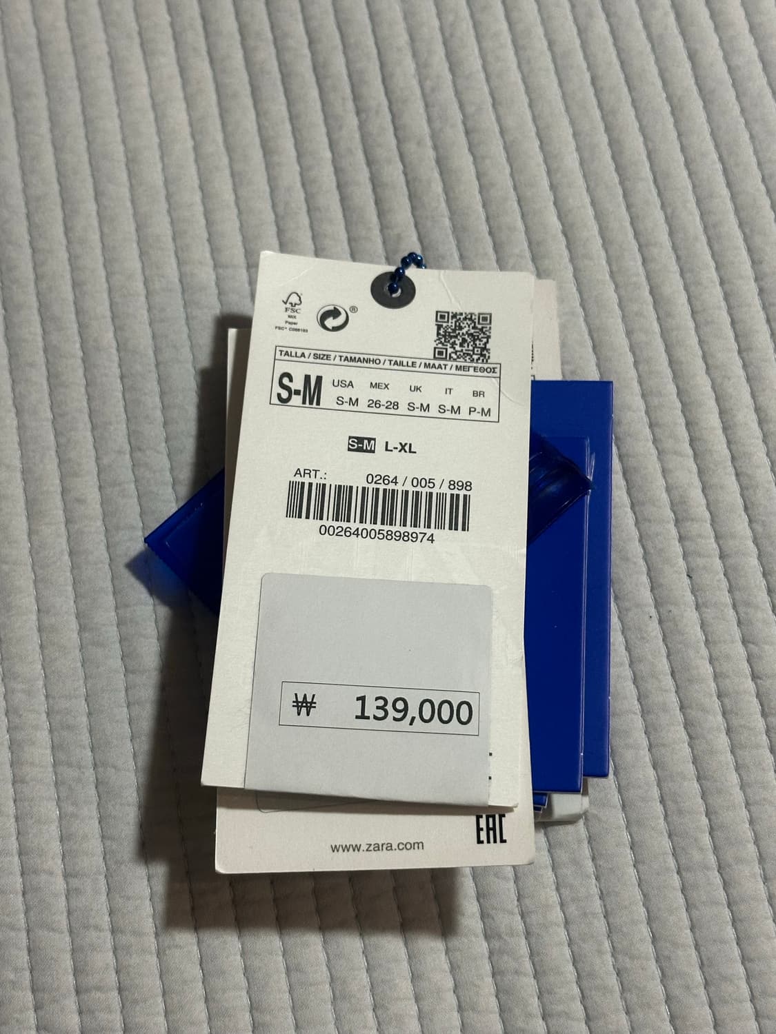 아더에러X자라  콘트라스트 후드 스웨트셔츠 블랙 상품이미지6