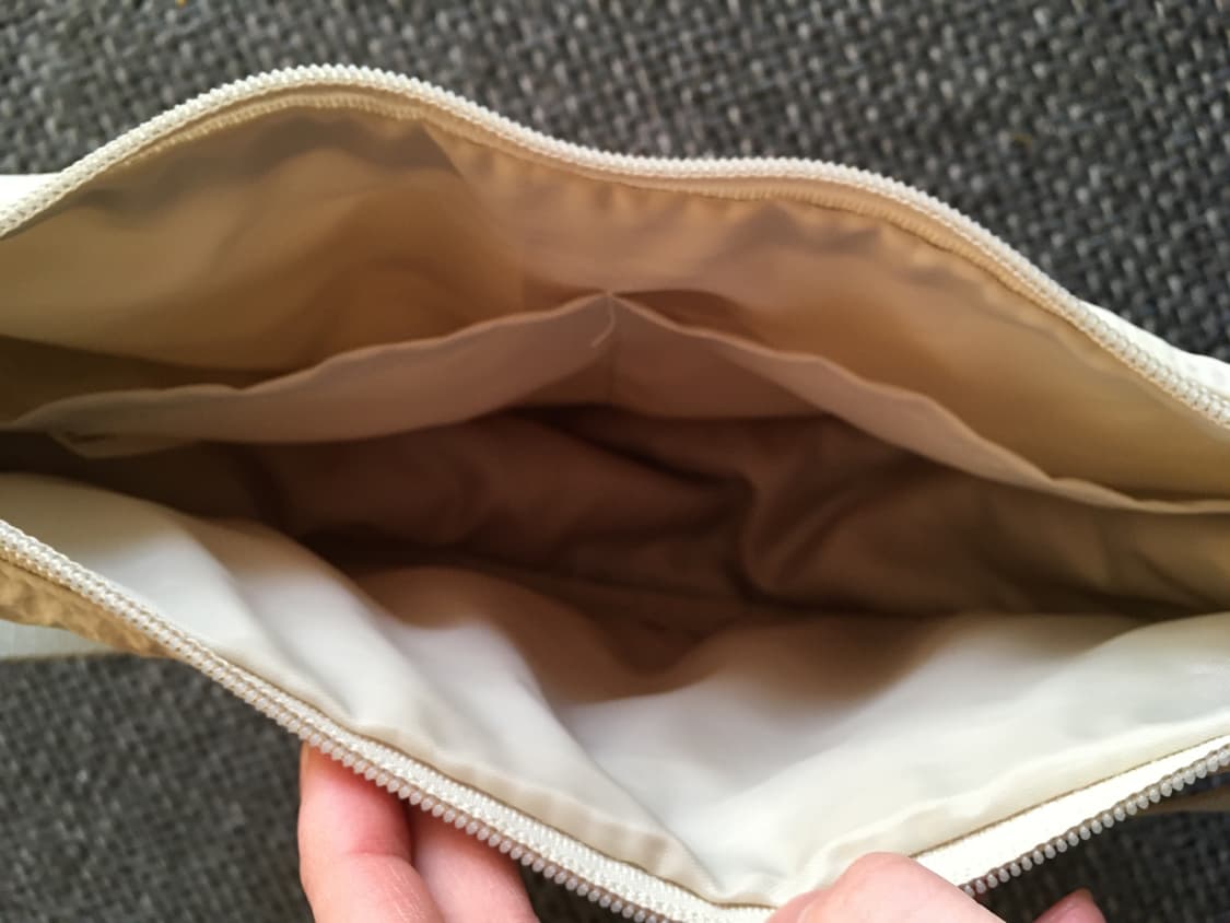 유니클로 크로스백 상품이미지2