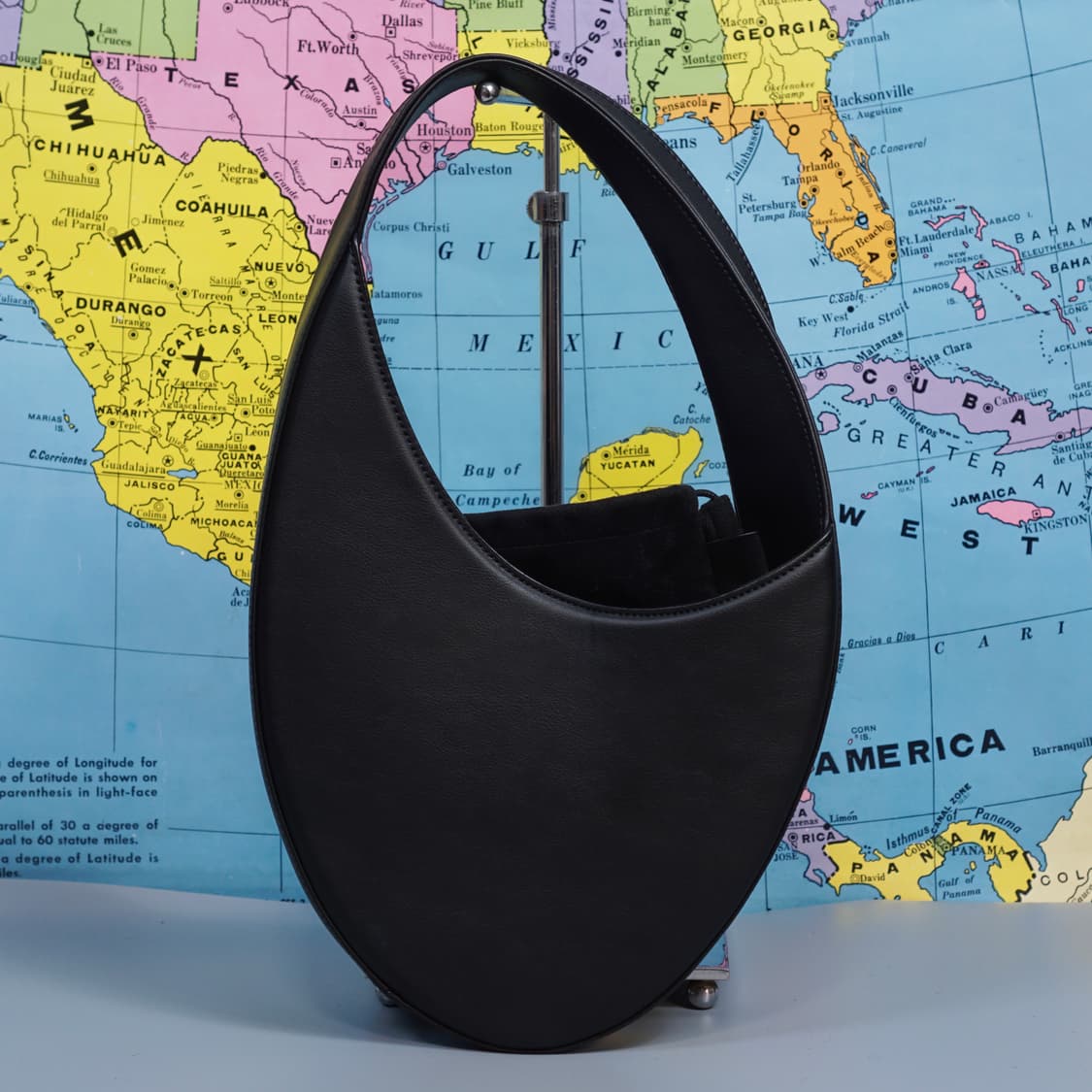 2728 Sac Eclipse 레더 토트백(정가 85만원) 상품이미지1