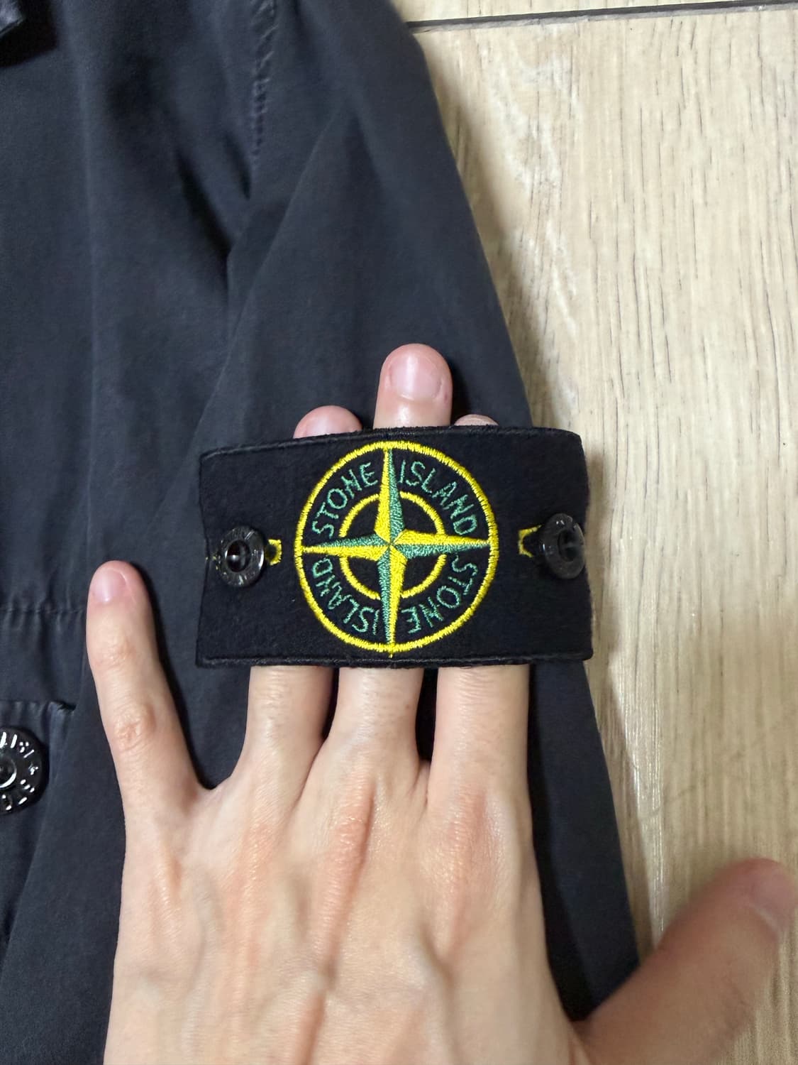 21ss 스톤아일랜드 올드이펙트 오버셔츠 블랙 L사이즈 상품이미지3