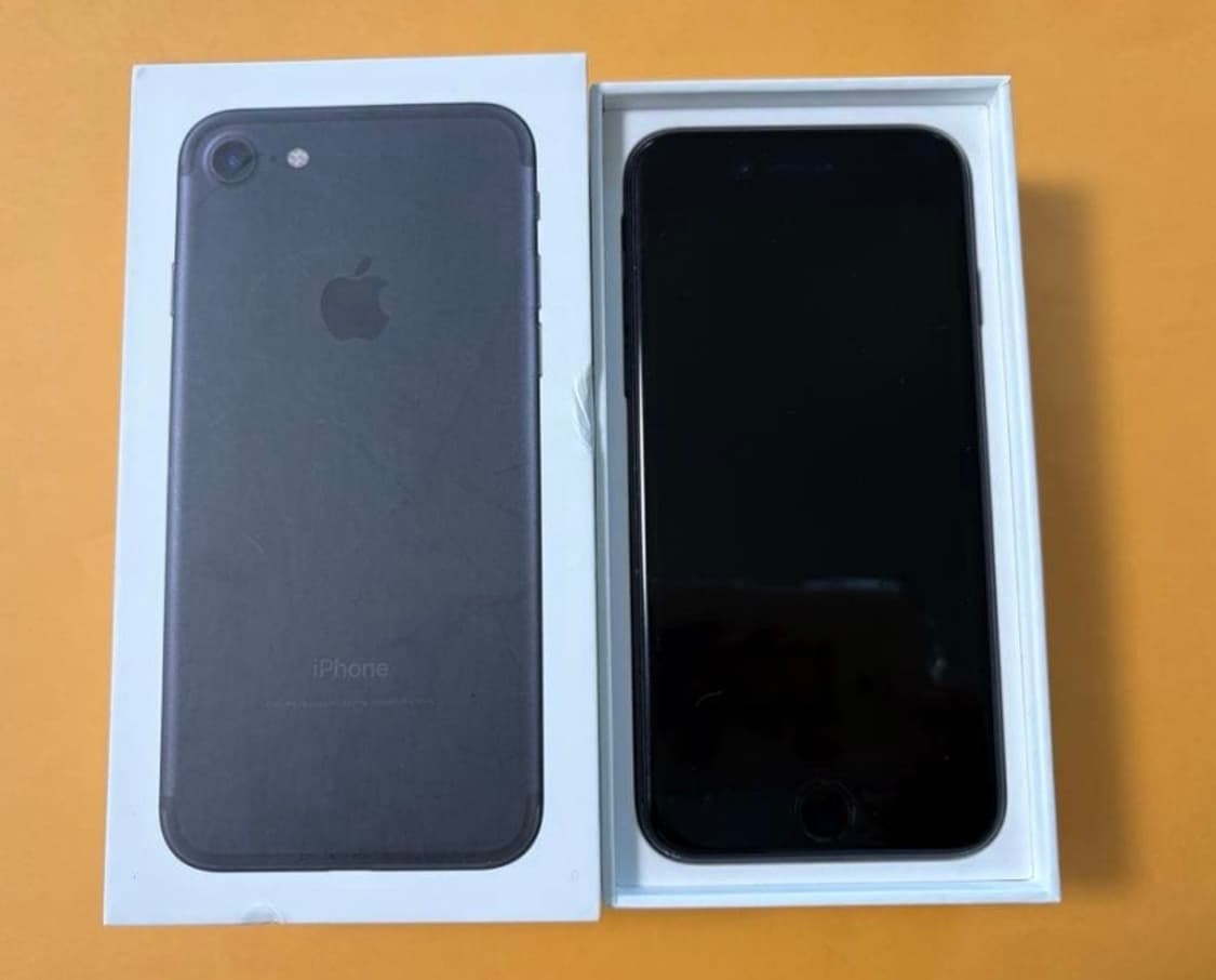 아이폰 7 블랙 128GB 상품이미지1