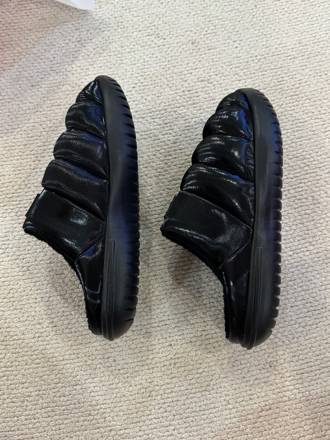 미착용/새상품) 나이키 버로우 패딩슈즈 패딩슬리퍼 230/240/250 상품이미지5