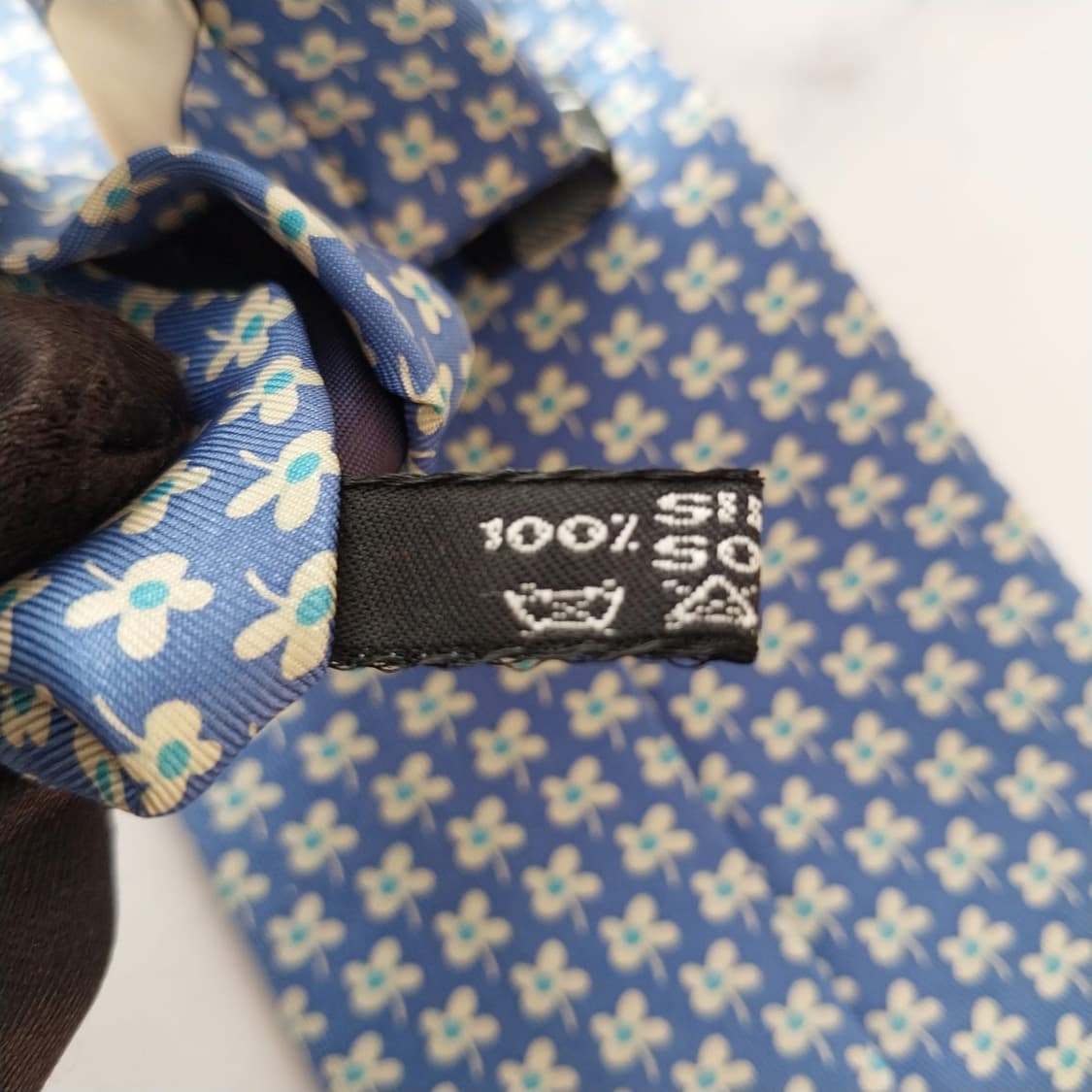 페라가모 실크 블루 플라워 패턴 넥타이 9.4cm A+등급 K1648
 상품이미지10