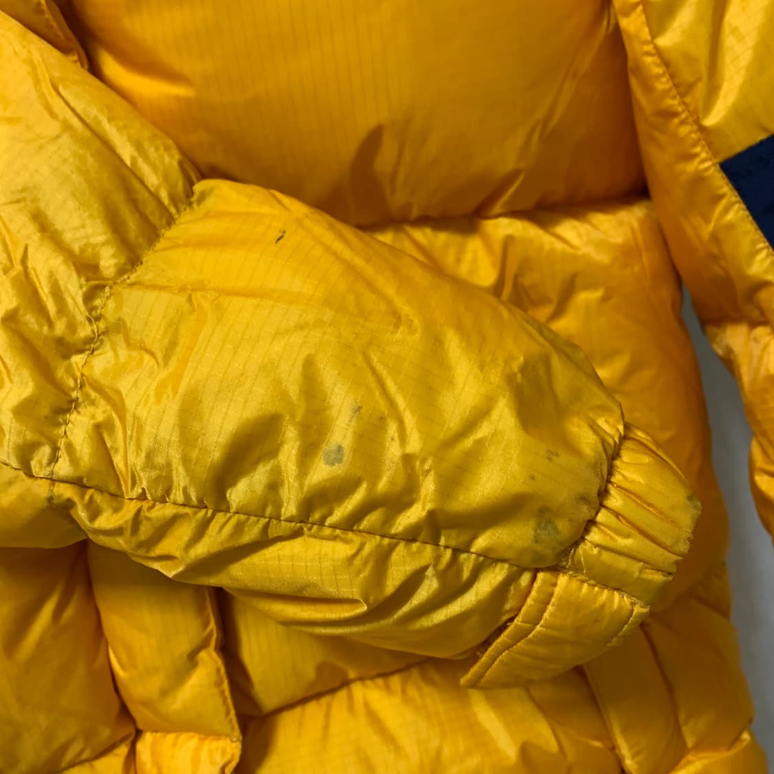 노스페이스 700 구스다운 M 거위털 써밋 패딩 옐로우 상품이미지10