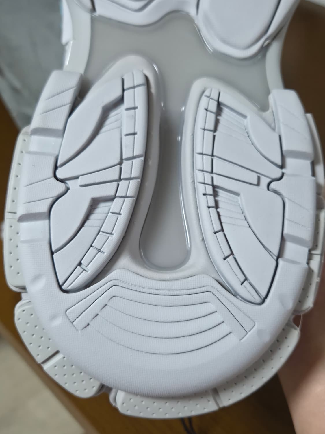 새상품)발렌시아가 트랙 트레일 레이스  상품이미지7