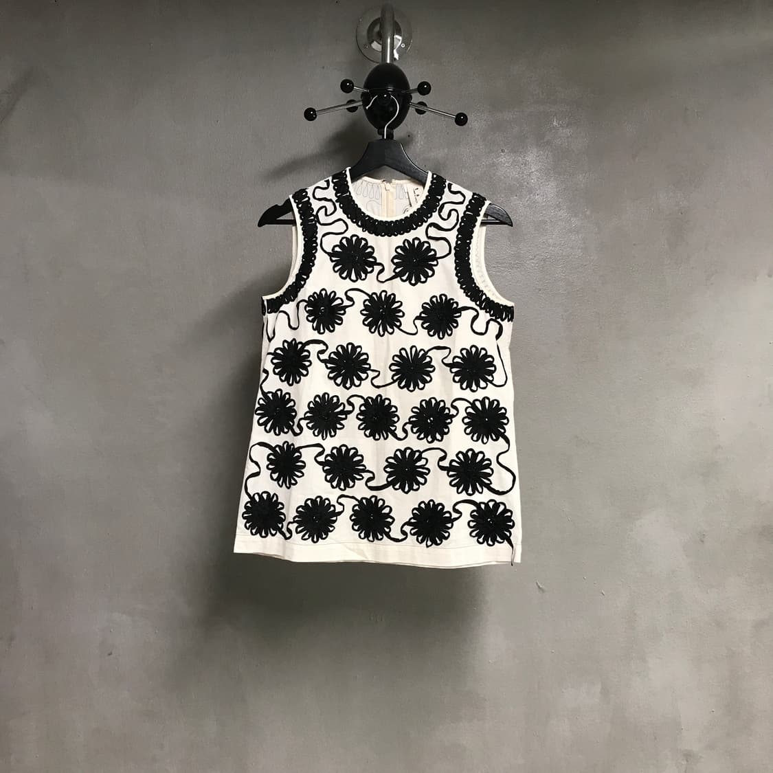 꼼데가르송 슬리브리스 탑 S(W) 상품이미지1