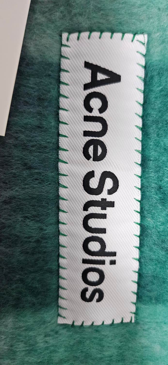 아크네 모헤어 머플러 상품이미지4