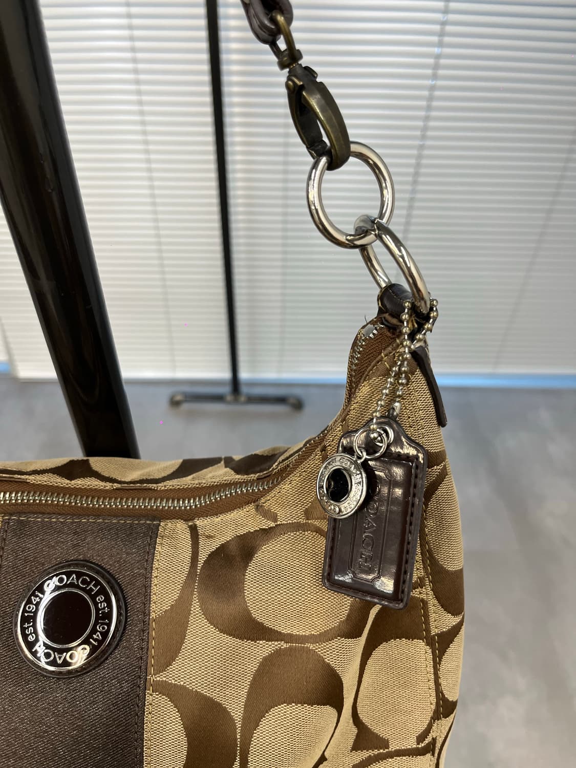 Coach Basic Hobo Bag 상품이미지3
