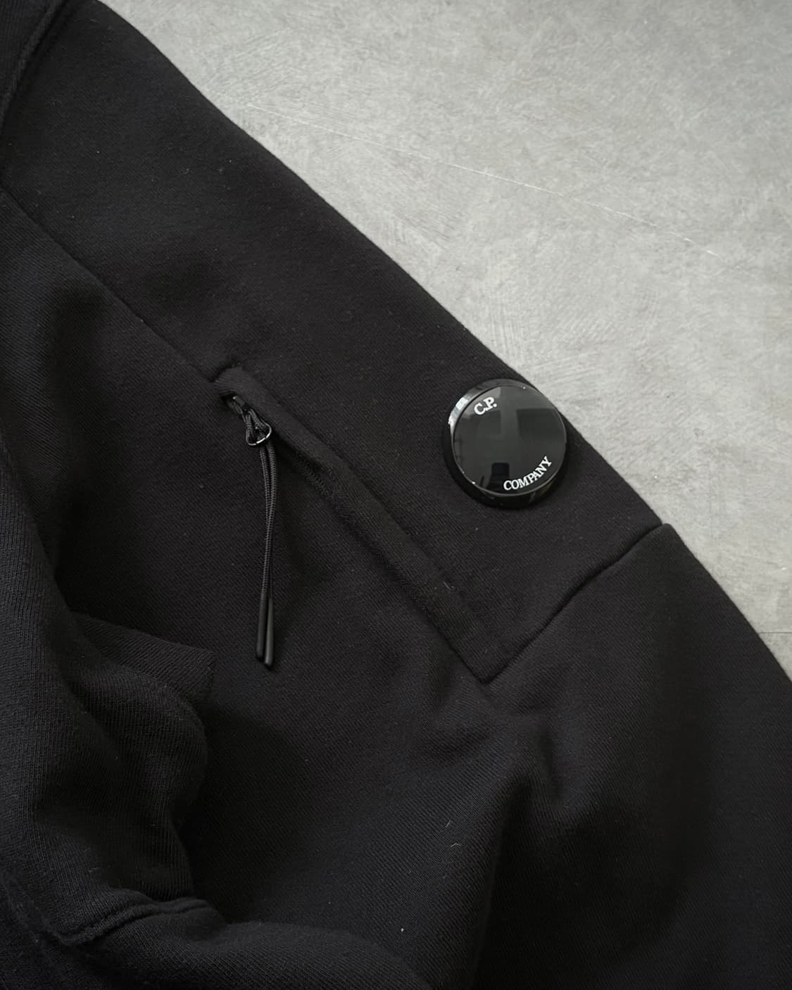 C.P company CP 씨피컴퍼니 다이애그널 렌즈 와펜 오버 후드티 상품이미지3