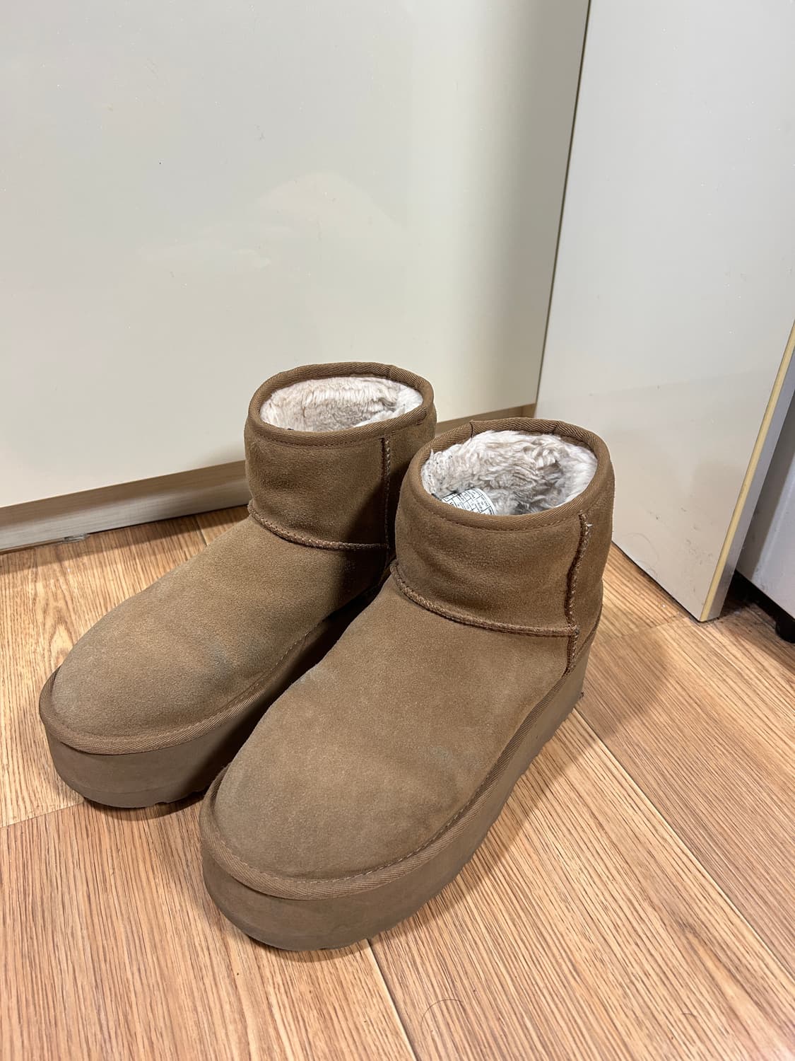 [WOMEN] 스웨이드 미니 클래식 부츠 (클래식 미니 플랫폼) 상품이미지5