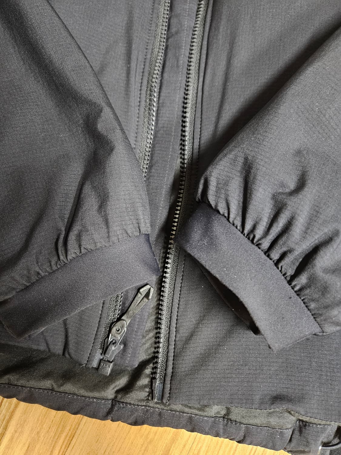 [M] 아크테릭스 아톰 후디 블랙 상품이미지2