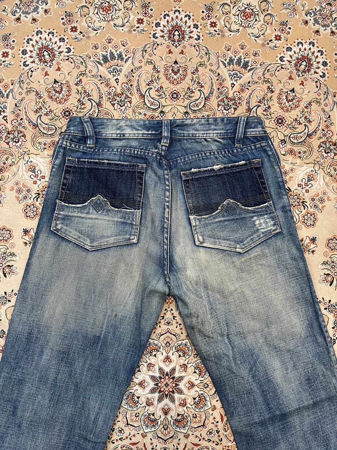 디젤 백포켓 디테일 플레어 데님 팬츠 상품이미지8