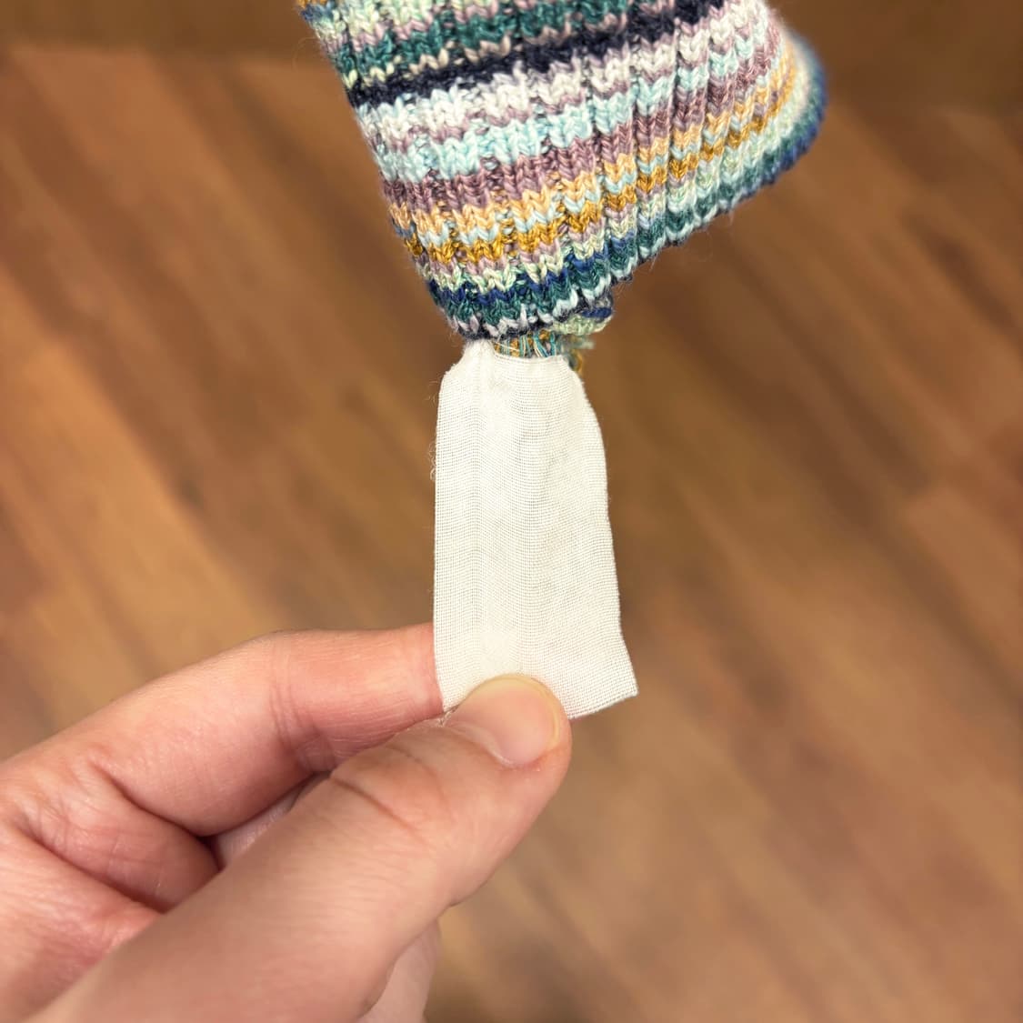 미쏘니 스포츠 민소매 조끼 무지개 물결 무늬 디테일 레귤러핏 레인보우 상품이미지7