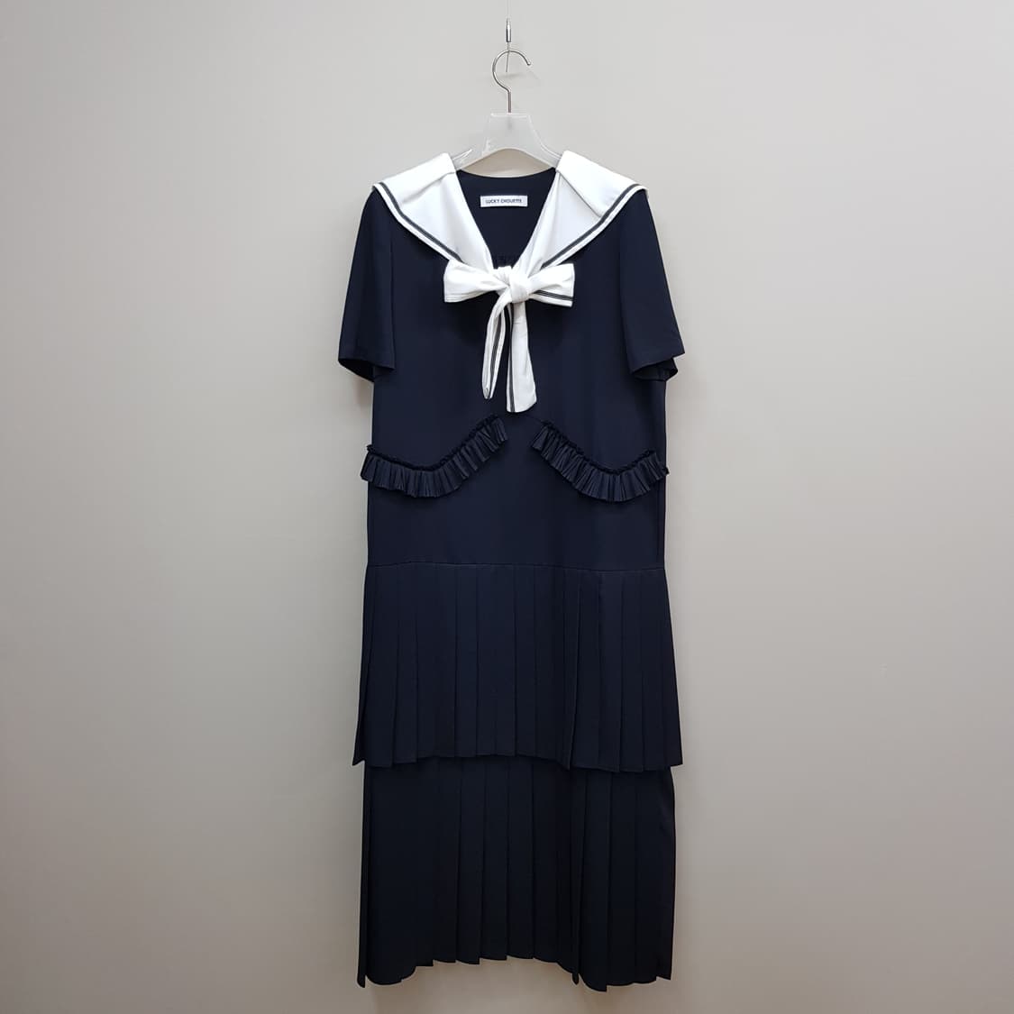 럭키슈에뜨 2023 세일러 카라 리본 플리츠 원피스 36사이즈 상품이미지2