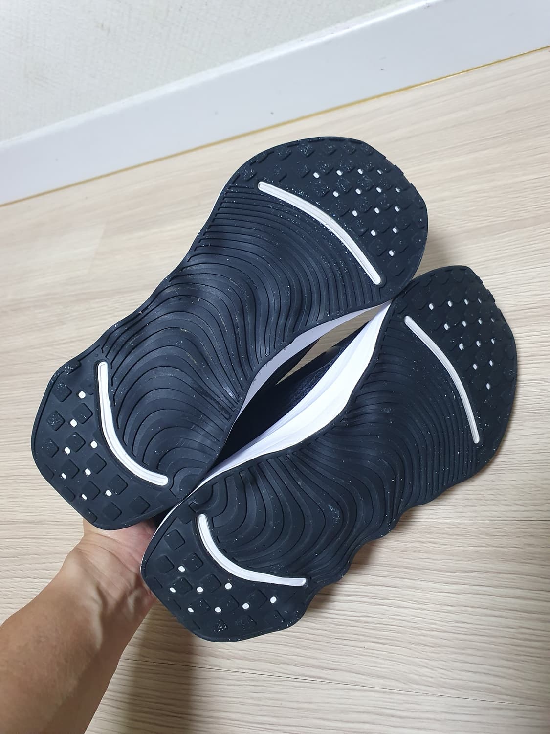 나이키 모티바 운동화 255 상품이미지7