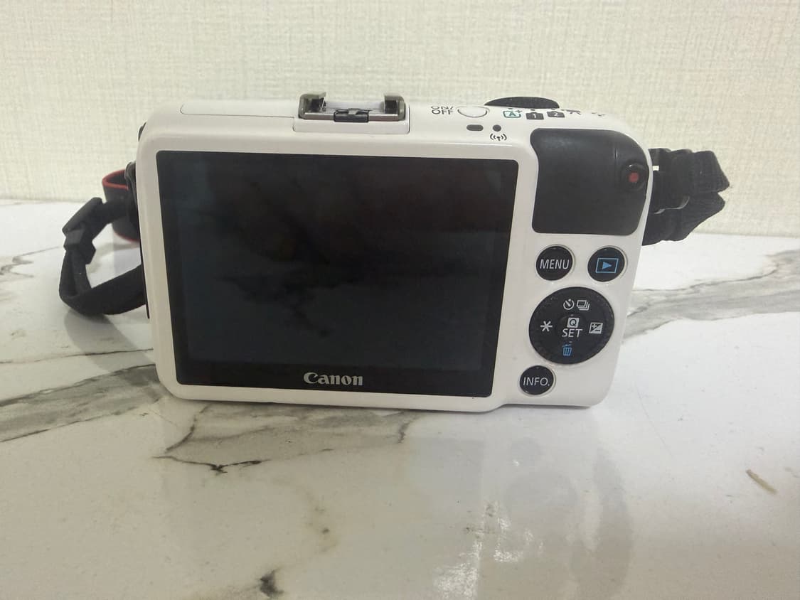 캐논 EOS M2 화이트 미러리스18~55렌즈(민트급) 상품이미지3