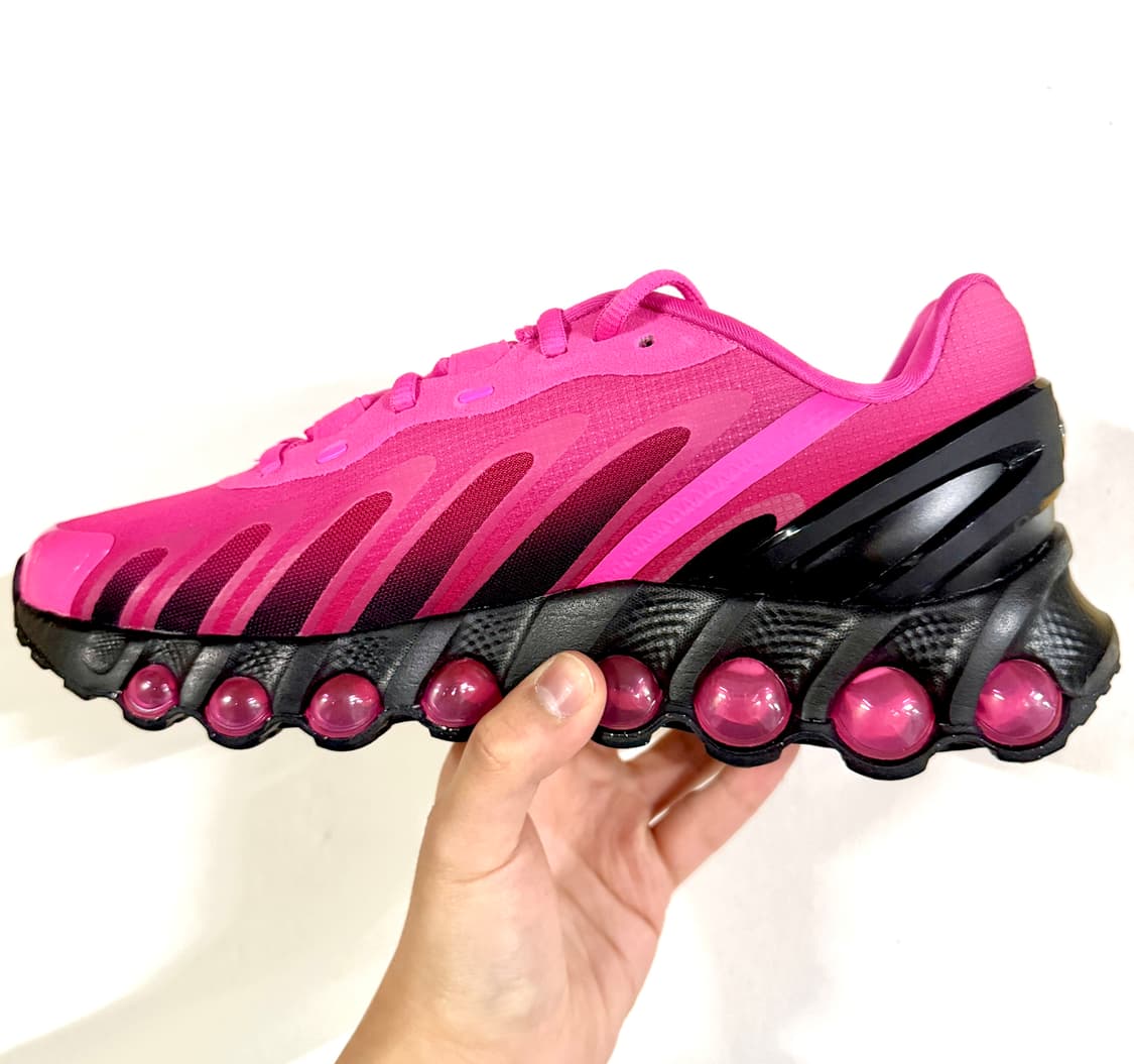 (245,250,255)(새상품)나이키 에어맥스 Dn8 하이퍼 핑크 블랙 상품이미지3