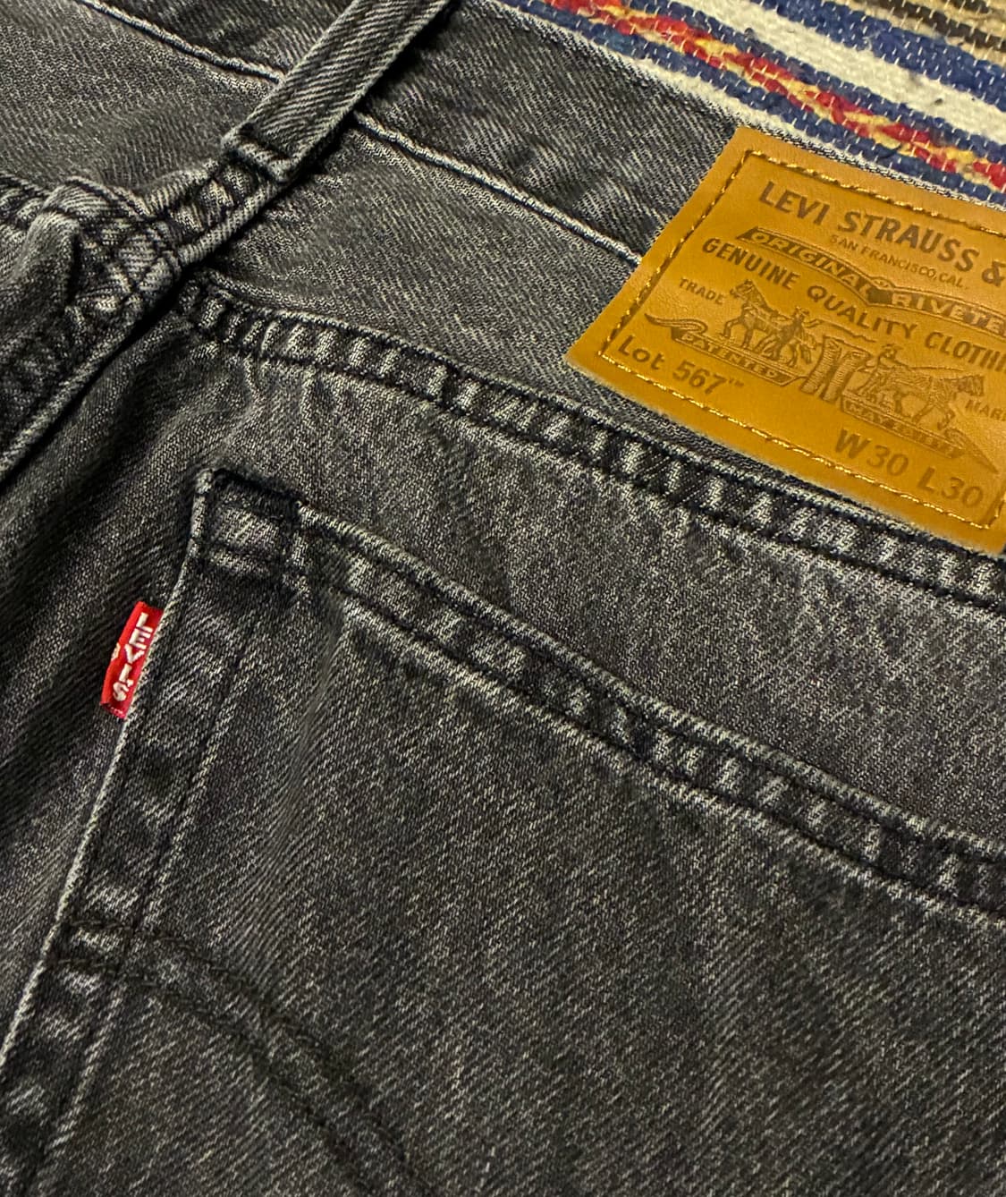 (31)리바이스 567 프리미엄 빅E 릴렉스 플레어 흑청 데님 청바지 상품이미지7