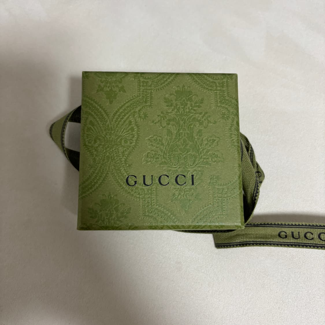 구찌 다이아그널 인터로킹 G 반지 (8호 희귀사이즈) 상품이미지4