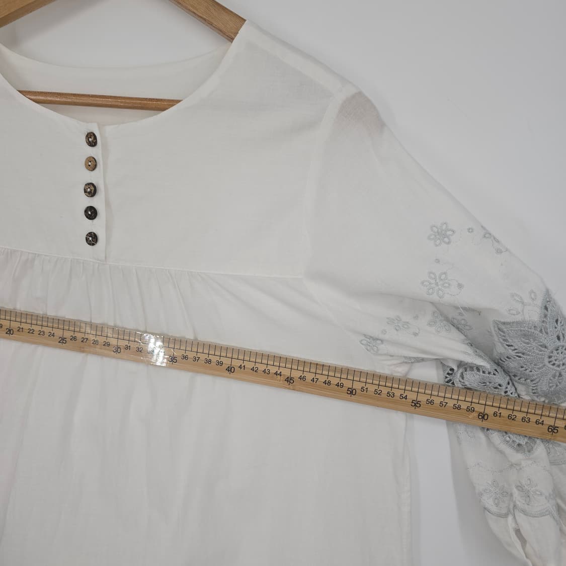 일본 빈티지 화이트 플라워 자수 반팔 블라우스 상품이미지5