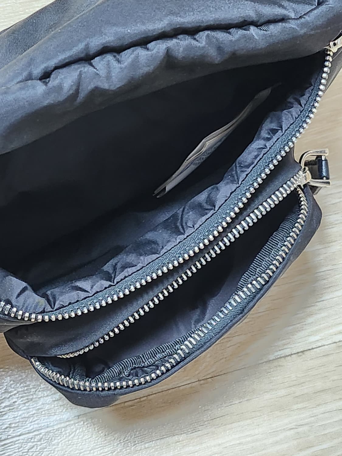 몽클레어 벨트백 상품이미지5