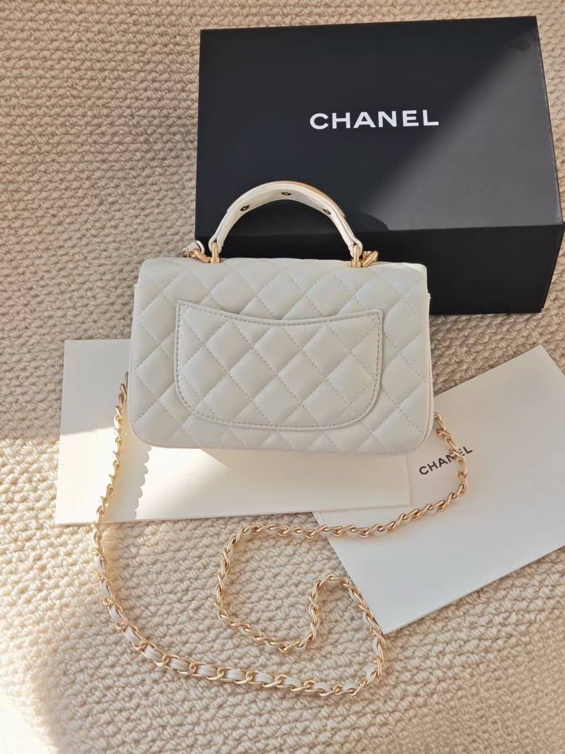 샤넬 핸들 미니 플랩 백 상품이미지3