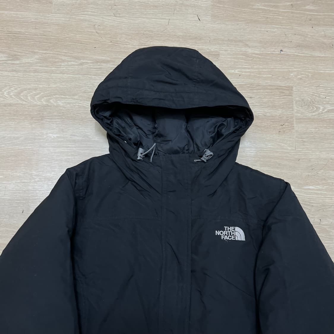 노스페이스 여성 구스다운 후드 패딩 점퍼 [블랙] L/90 상품이미지2