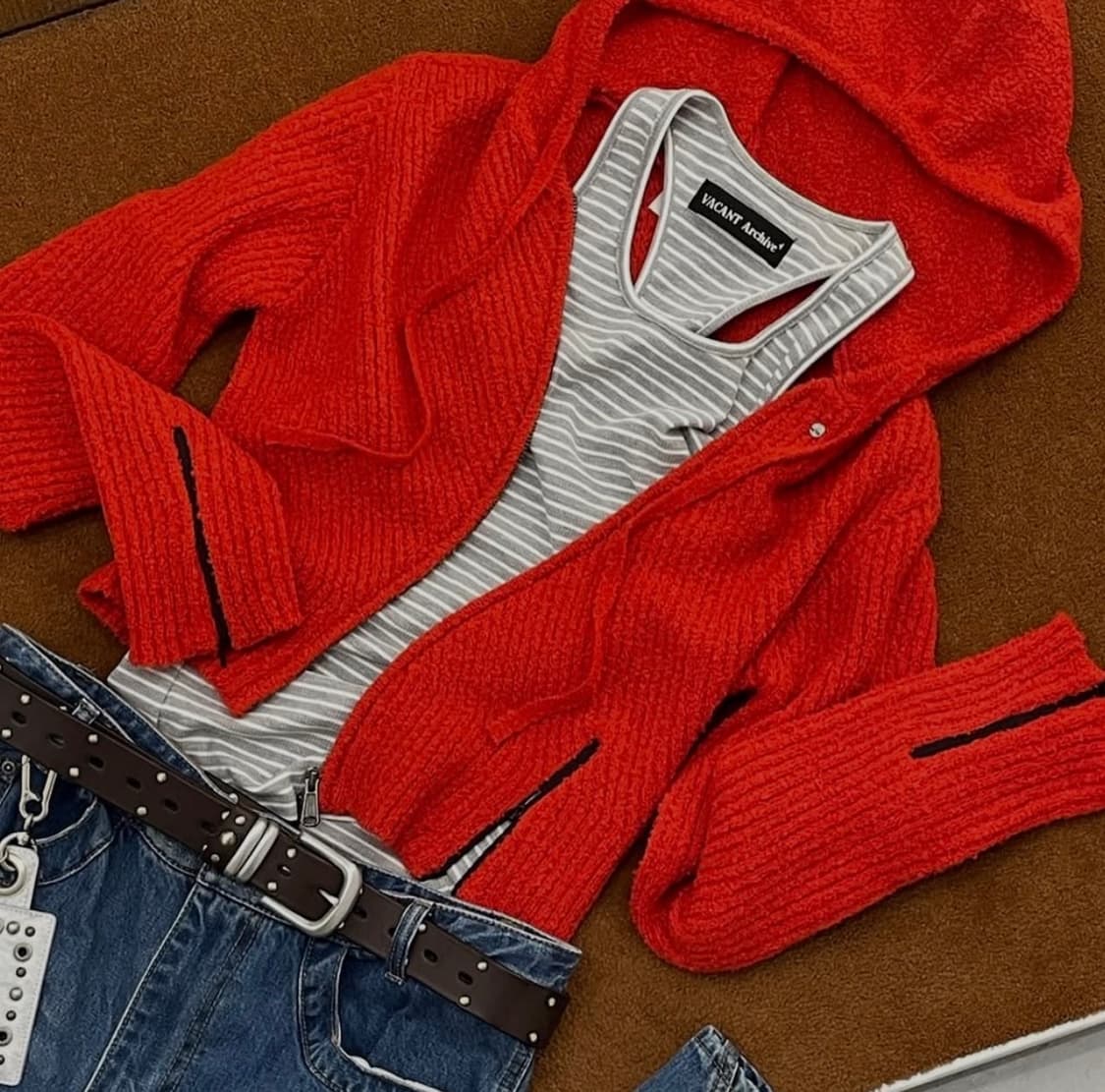 베이컨트 아카이브 모로 니티드 후디 집업 레드 상품이미지1