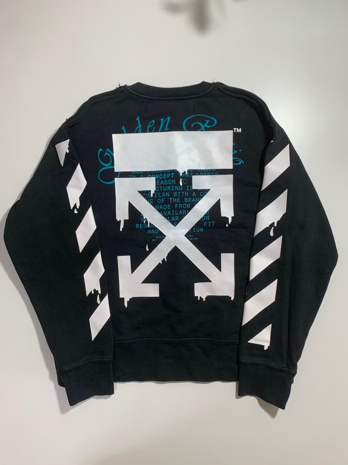 오프화이트 블랙 맨투맨 상품이미지4