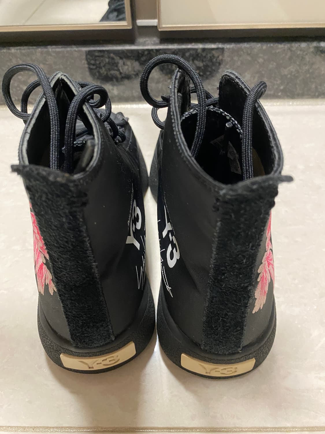 Y-3 High top sneakers 상품이미지2