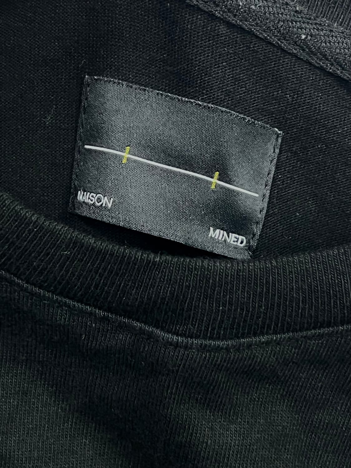 메종미네드 블랙 티셔츠 상품이미지2