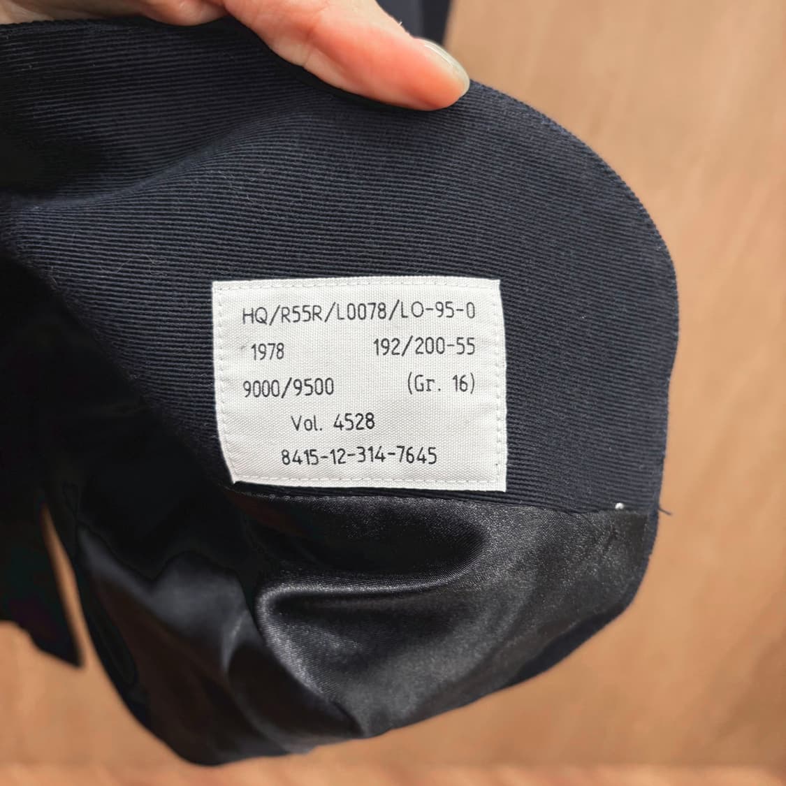 디젤 테일러드 자켓 노치드 라펠 가죽 트리밍 안감 라이닝 디테일 블랙 상품이미지6