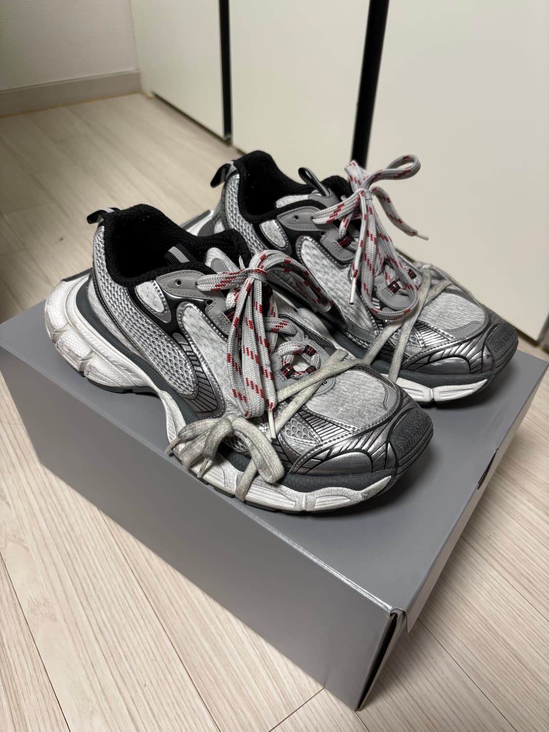 발렌시아가 3XL 43 사이즈 판매합니다 상품이미지1