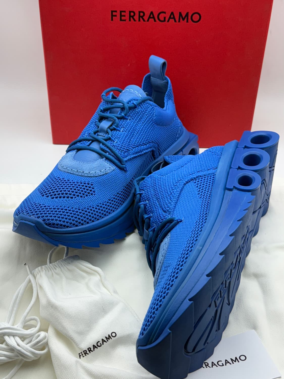 정품)페라가모스니커즈270 상품이미지2