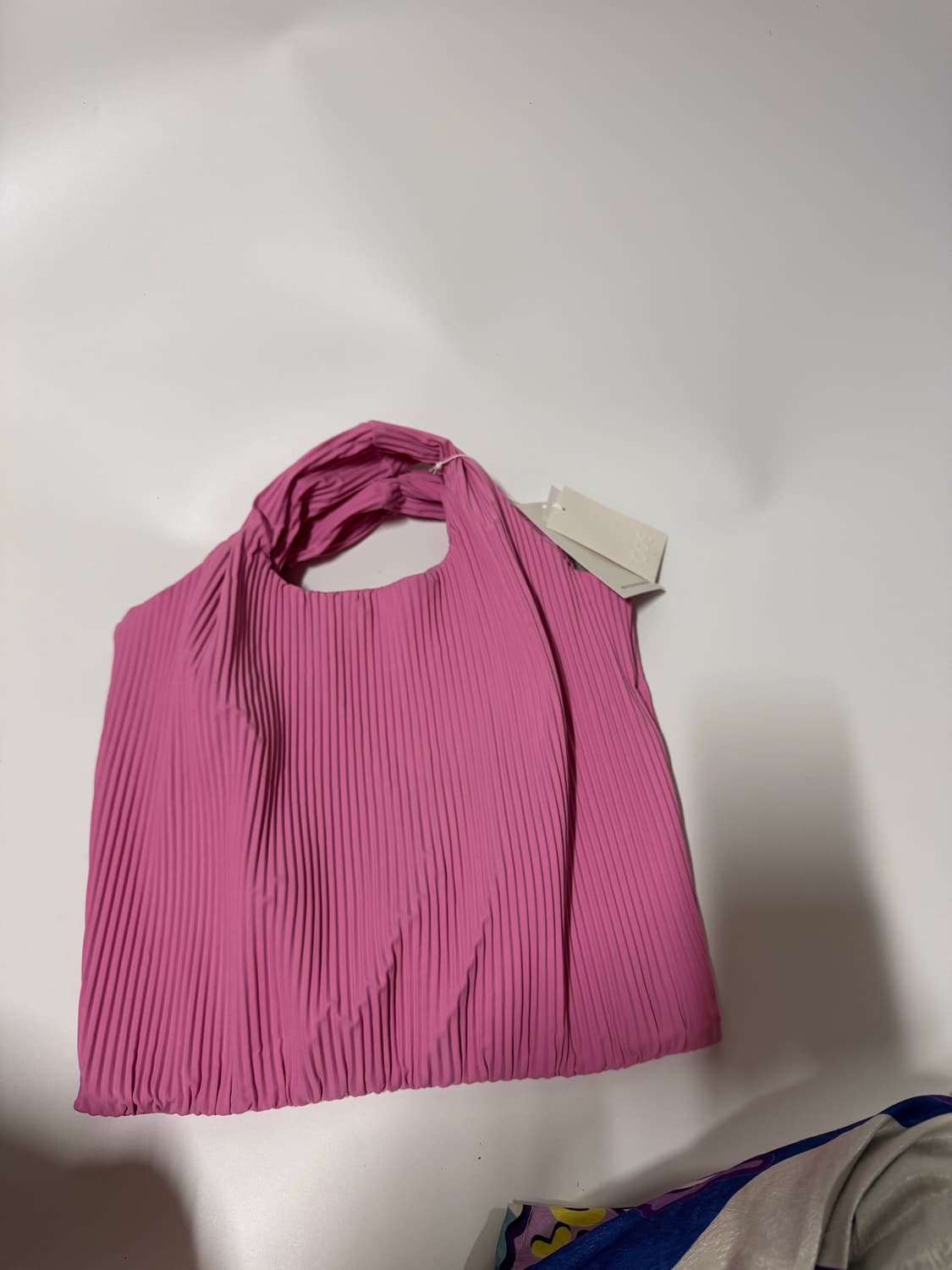 코스 스몰 플리츠 토트백 핑크 상품이미지1