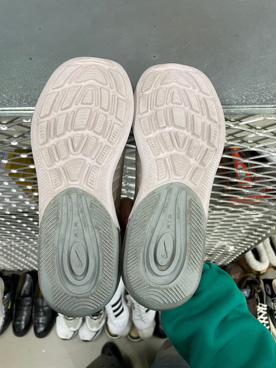 나이키 에어맥스 엑시스 핑크 245 상품이미지6