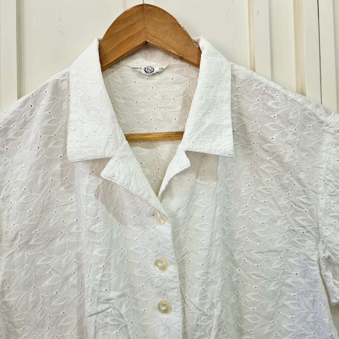 펀칭 크롭 반팔 블라우스 화이트 상품이미지3