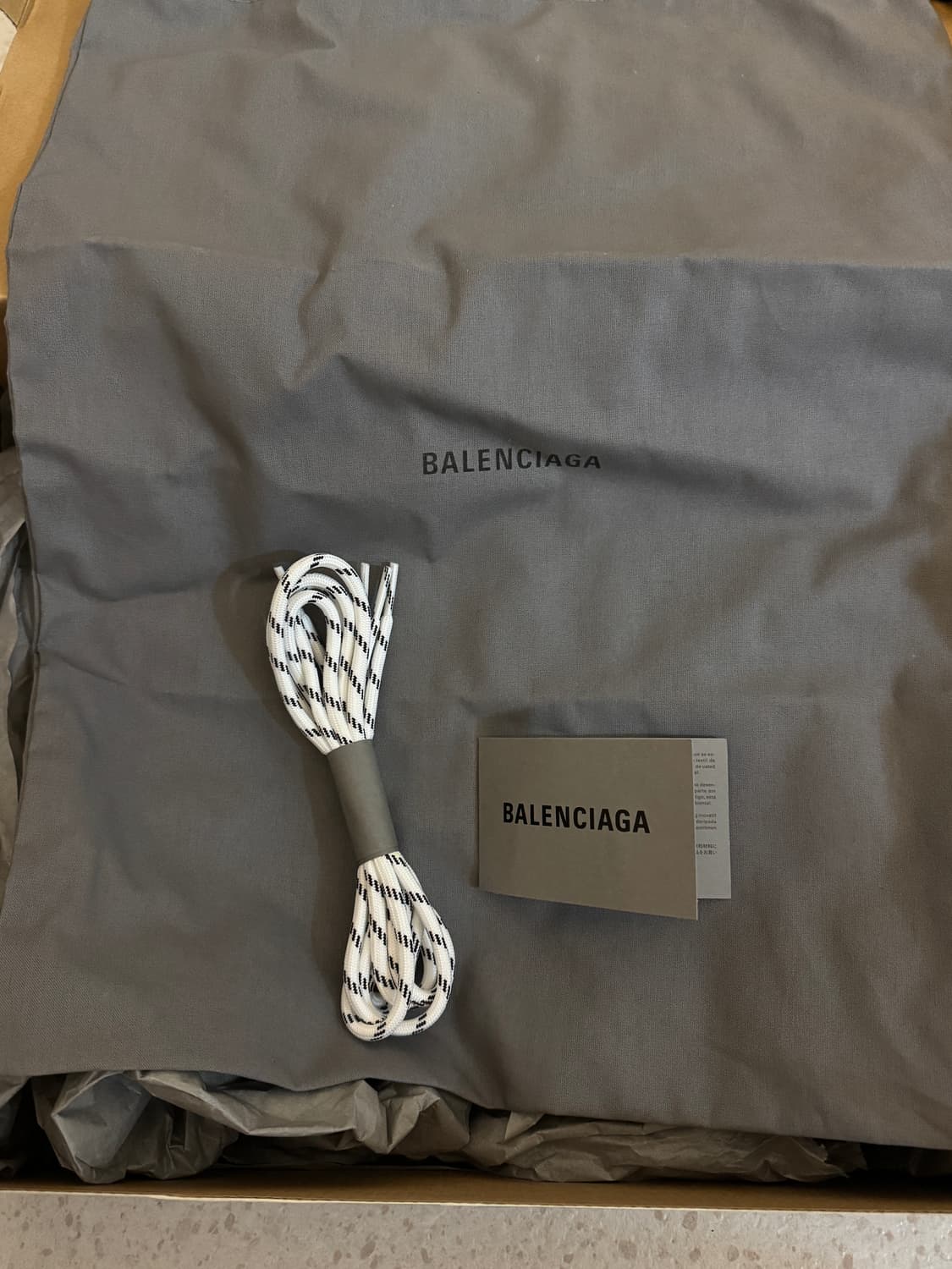 발렌시아가 트리플s 상품이미지7