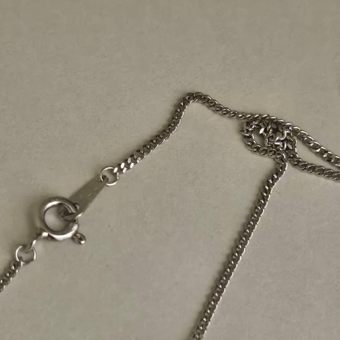 샤넬 925실버 빈티지 업사이클링 미니큐빅 목걸이 상품이미지2