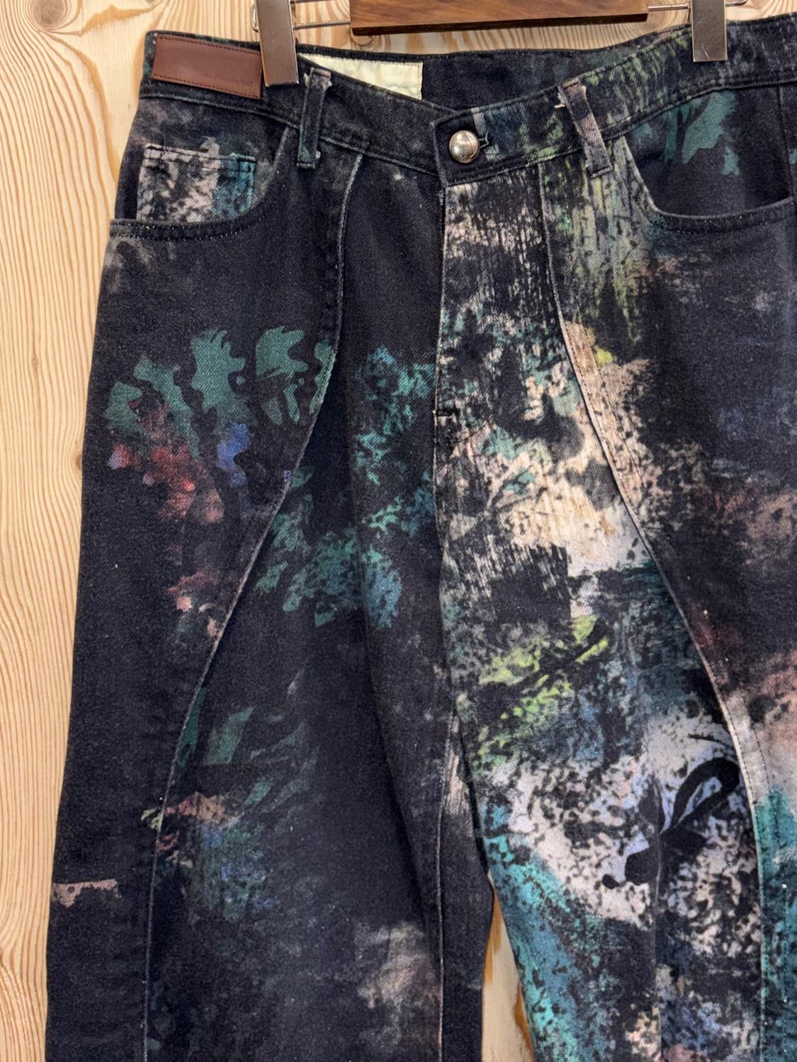 앤더슨벨 블랙 스크래치 커브드 진스  상품이미지2