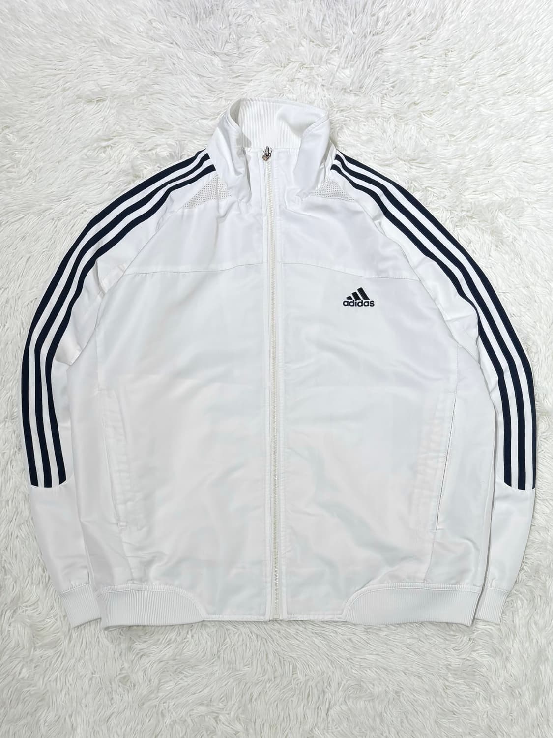 아디다스 00‘s 화이트 스몰로고 삼선 바람막이 상품이미지3