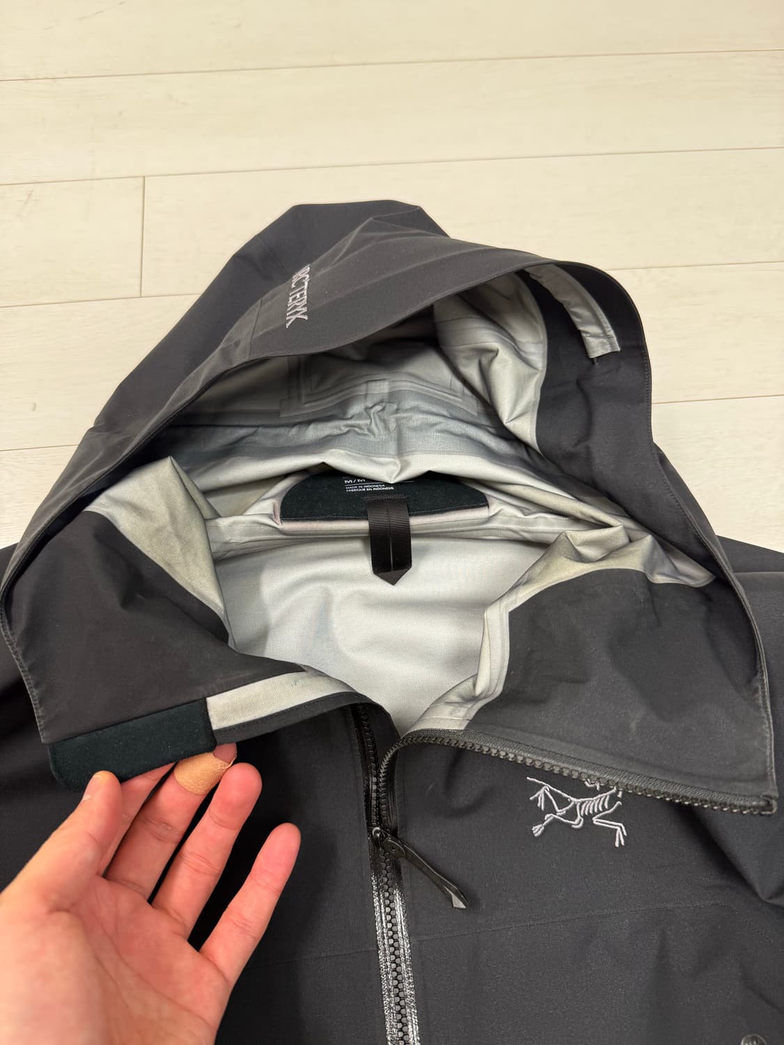 아크테릭스 베타 M 사이즈 블랙   이 가격에 절대 못구합니다  상태 9 상품이미지2