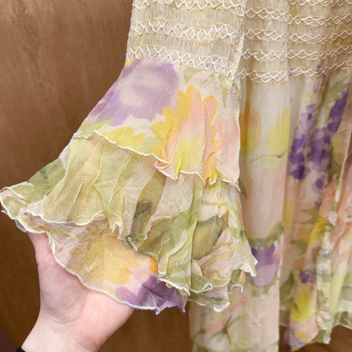 레드 발렌티노 플라워 타이 원피스 레이스 셔링 러플 소매 멀티컬러 상품이미지7