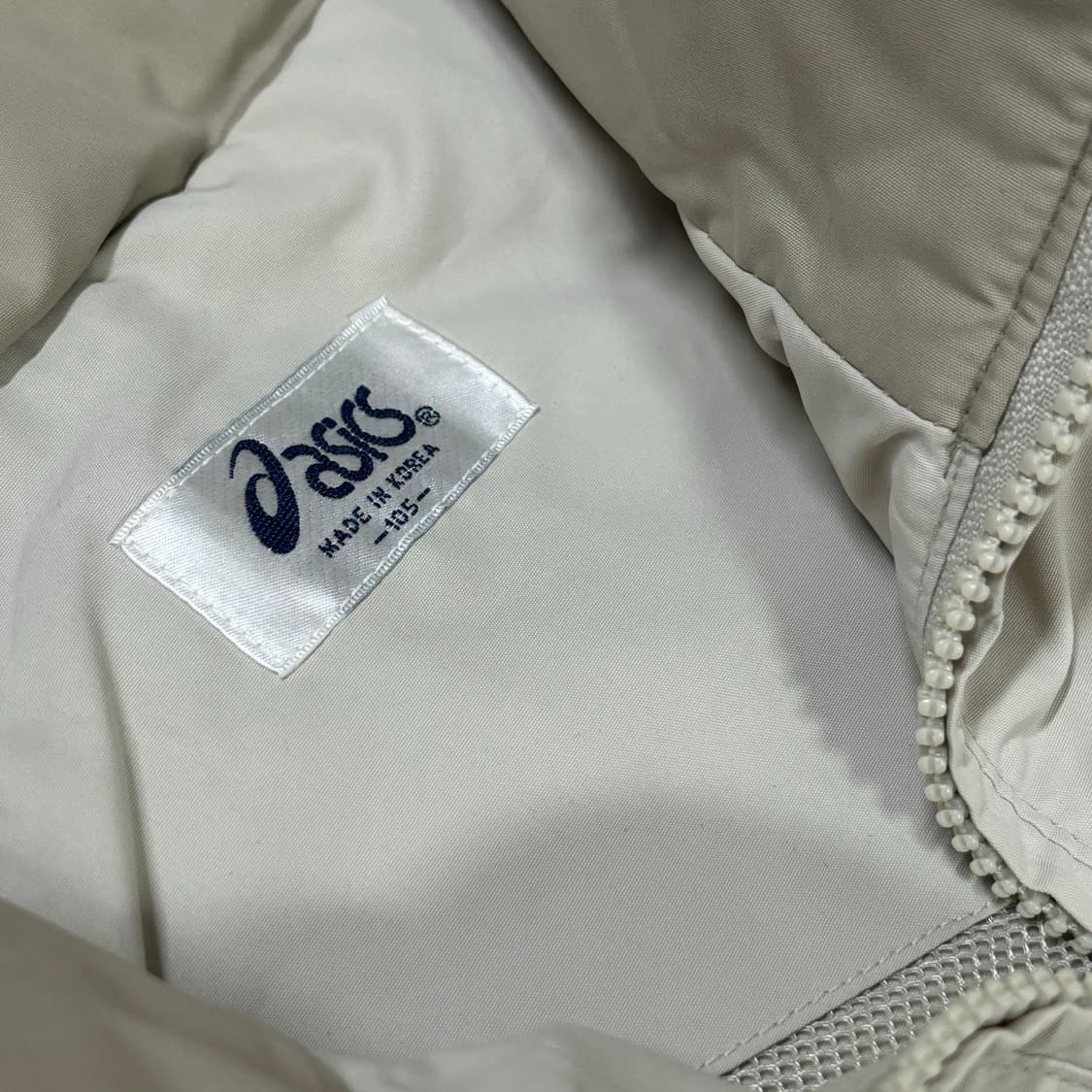 아식스 올드스쿨 베이지 연 브라운 바람막이 자켓 상품이미지7