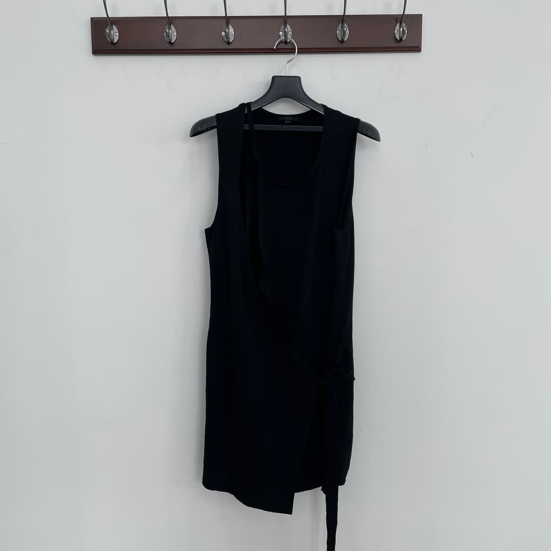 코스 블랙 랩 스타일 끈 나시 원피스 상품이미지3