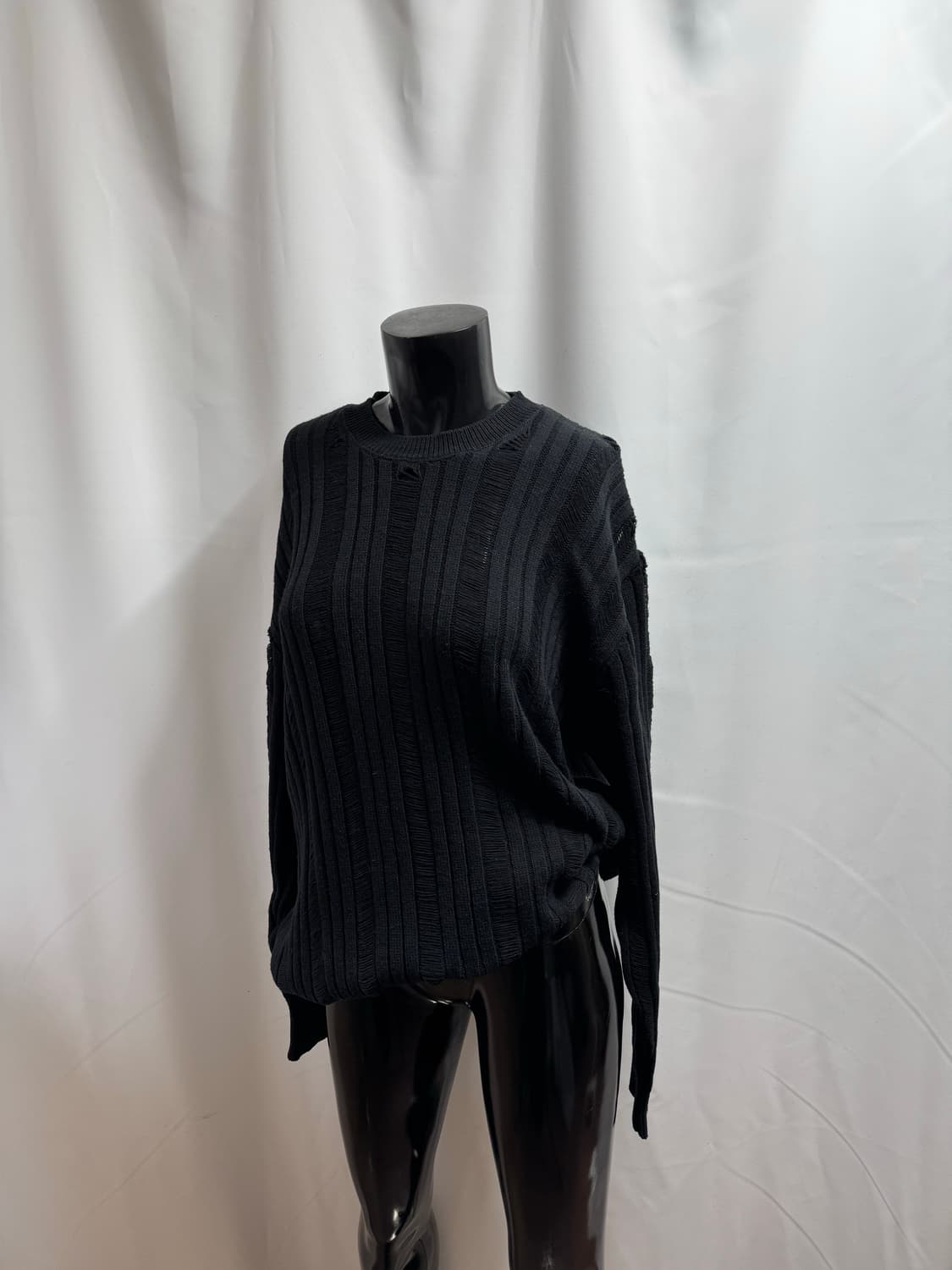 빈티지 데미지 블랙 니트 상품이미지1