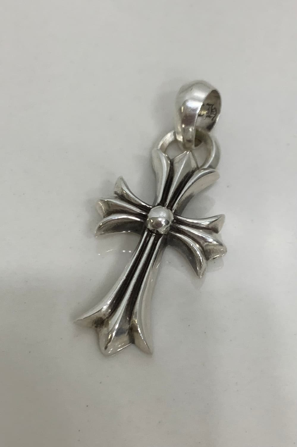 크롬하츠 CH 크로스 위드 베일 스몰 펜던트 목걸이 참 상품이미지1